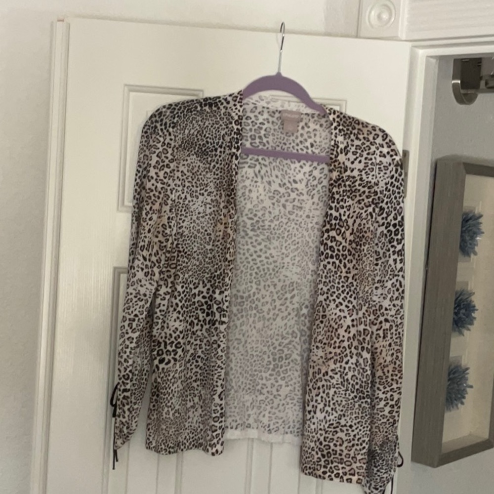 Lightweight Chicos new animal print cartign.  Cotton/nylon blend